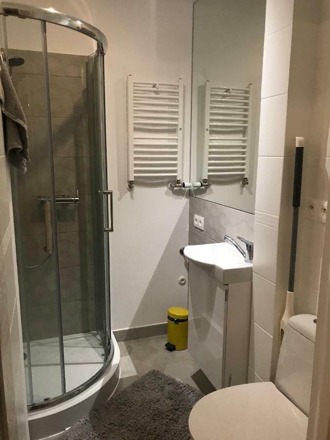 Plac Bankowy Apartment Varşovia Exterior foto